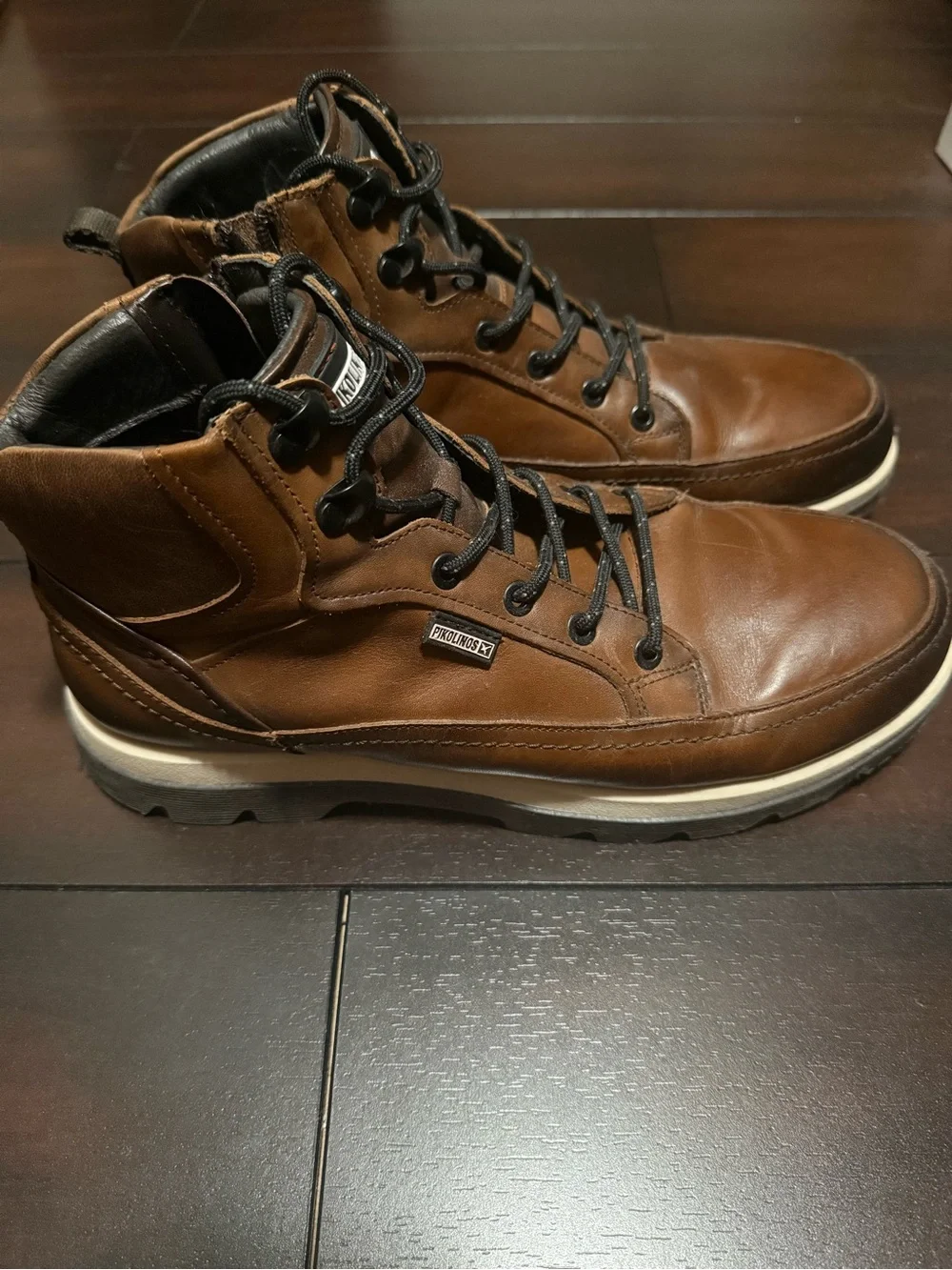 PIKOLINOS premium leather